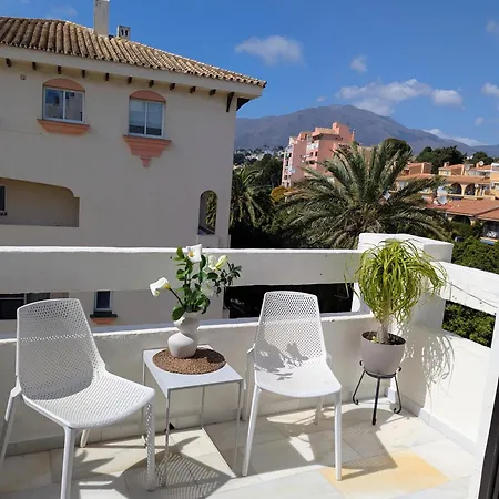 Pin4.1 - Beachfront 1br Near Port Lejlighed Estepona