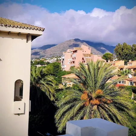 Pin4.1 - Beachfront 1br Near Port Estepona