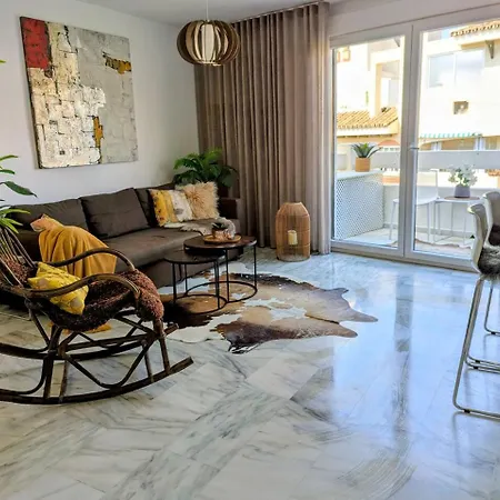 Pin41 - Beachfront 1br Near Port & Lejlighed Estepona