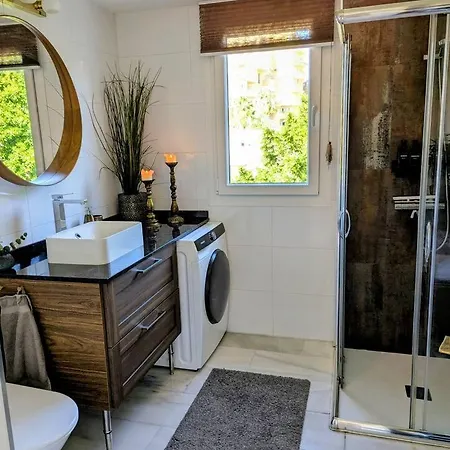 Lejlighed Pin41 - Beachfront 1br Near Port & *